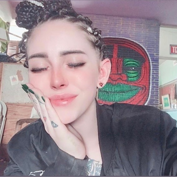 Any questions? - Picture 1 of 1